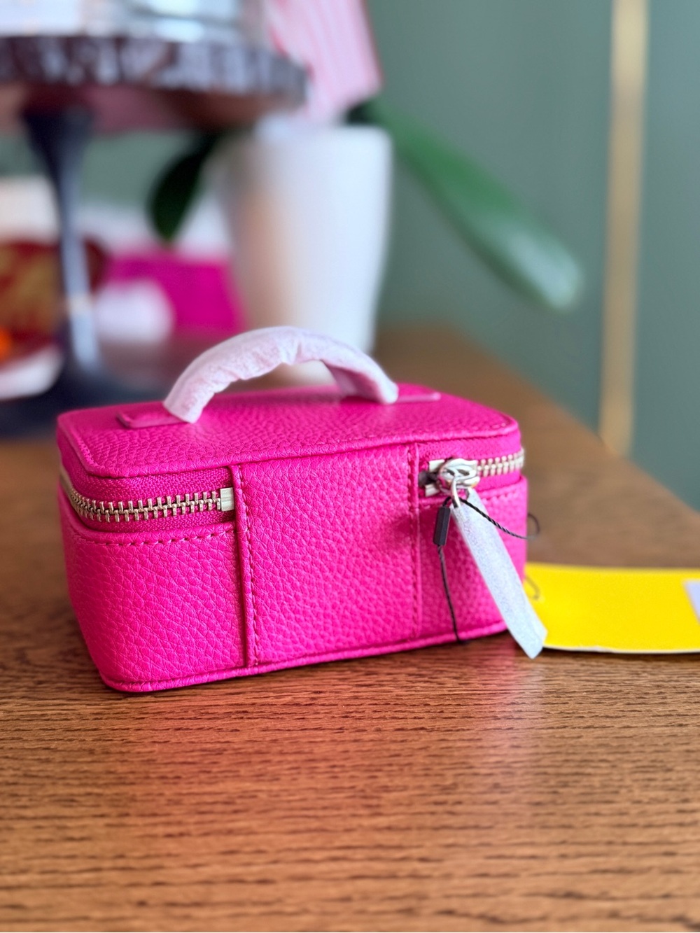 NWT! NEW! Marc Jacobs Signature'The Jewelry Box' Travel Case -Hot Pink Raspberry - Picture 6 of 10